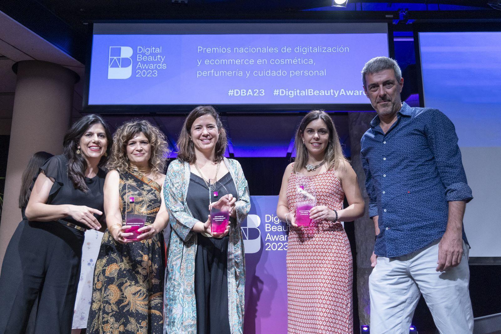 Bella Aurora se alza con tres premios en los Digital Beauty Awards