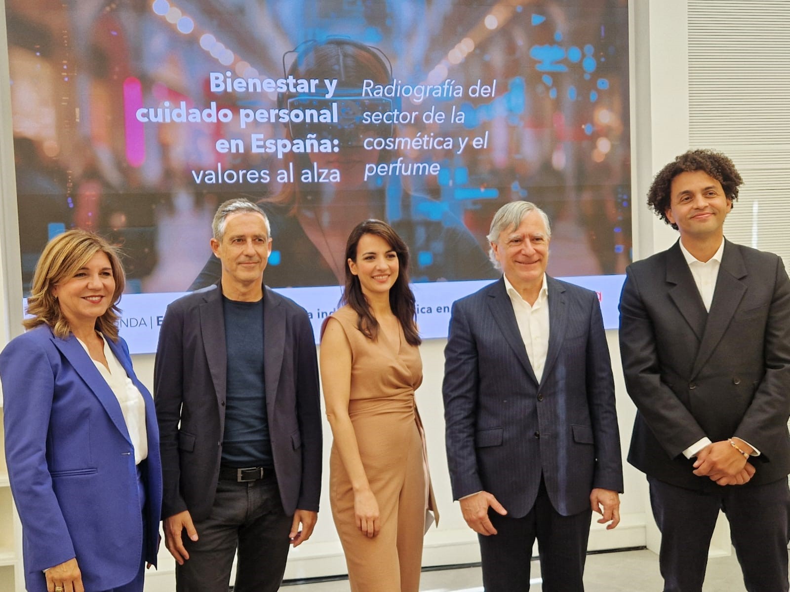 Bella Aurora participa en el encuentro sobre bienestar y cuidado personal organizado por Stanpa